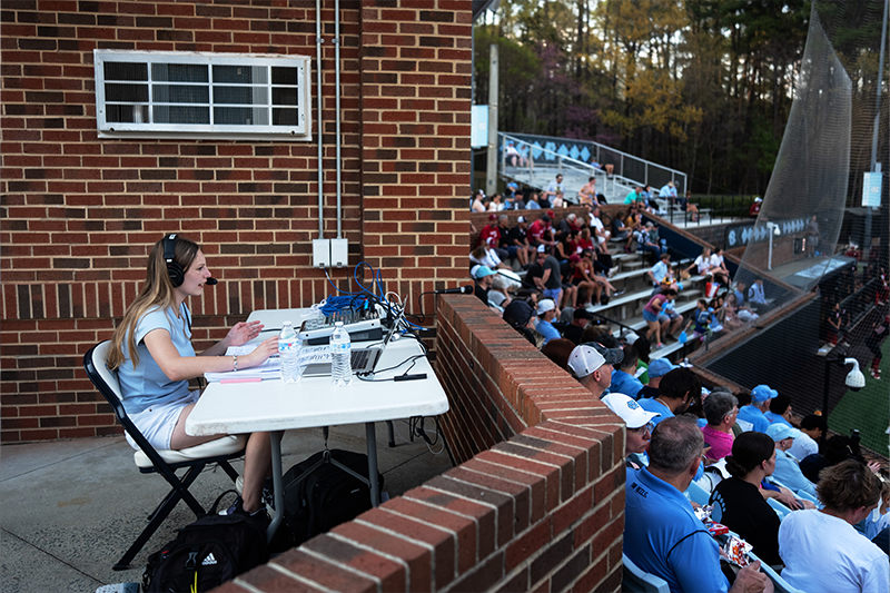 Hussman School offers new sports play-by-play class