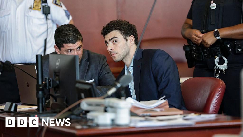 Judge rules gun and writings admissible in Luigi Mangione’s state trial