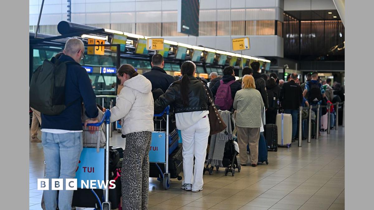 Why are there holiday delay warnings over the EU’s new border system?