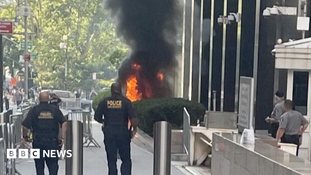 ‘Anti-ICE’ army veteran started fire outside Manhattan federal building, say officials