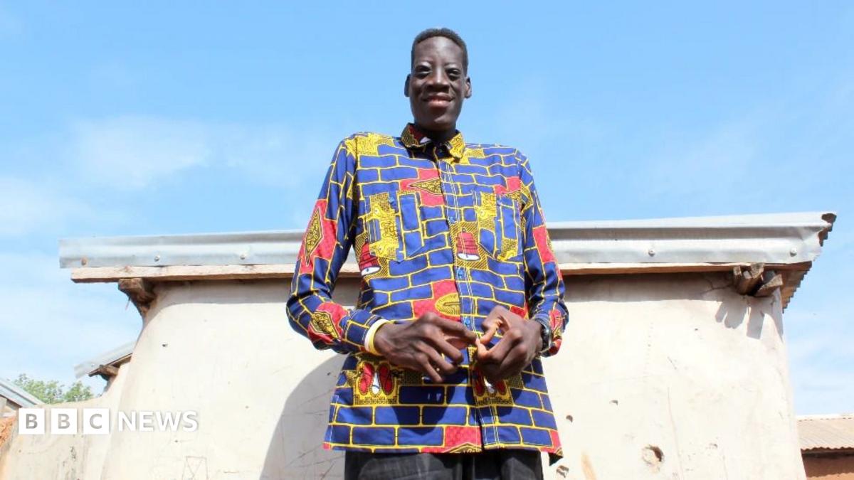 Ghana mourns its tallest man Awuche – a ‘generous and popular giant’