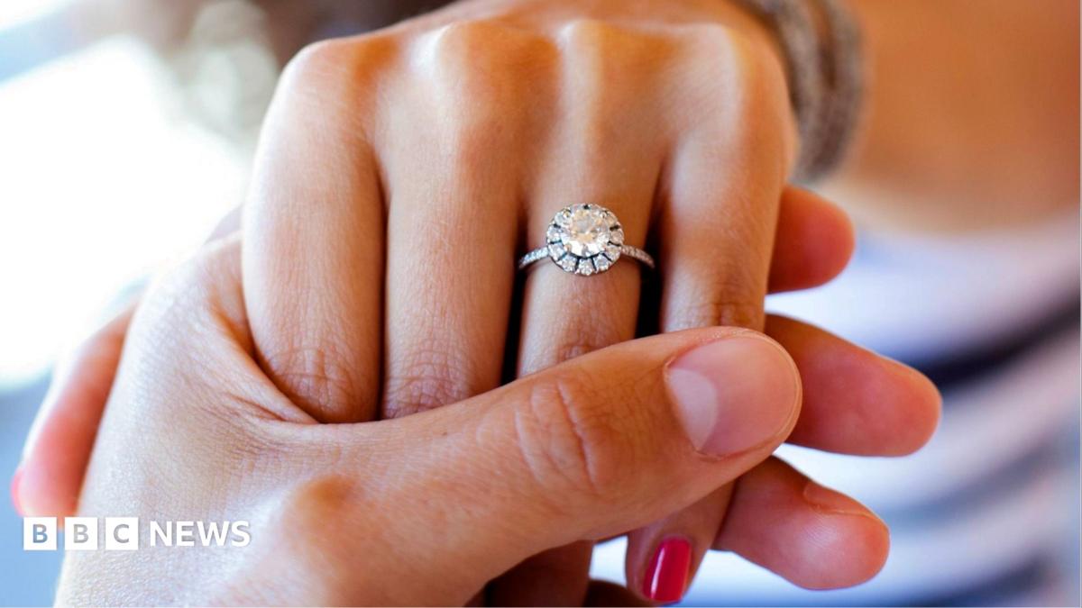 De Beers halts diamond production at flagship South African mine for two years
