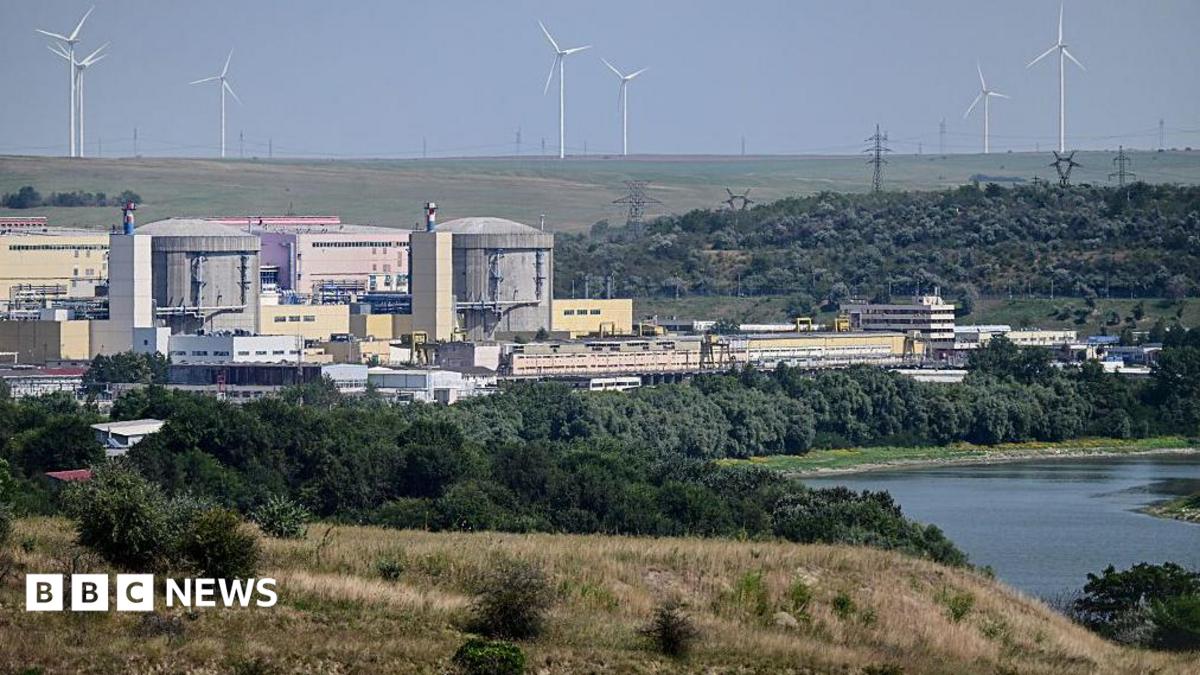 Romania shuts only nuclear plant as heat causes drop in Danube River level