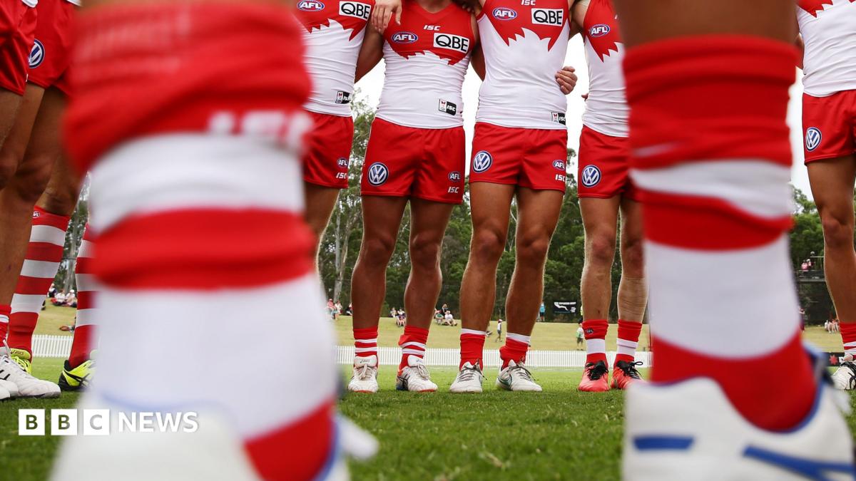 Sydney Swans: Aussie rules players referred to police as detectives investigate sexual assault