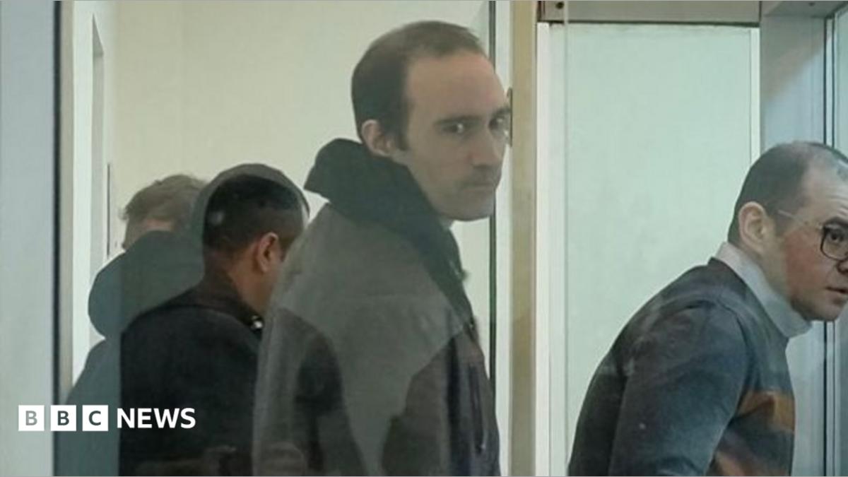 Azerbaijan frees jailed Frenchman after EU lifts sanctions on Russian billionaire