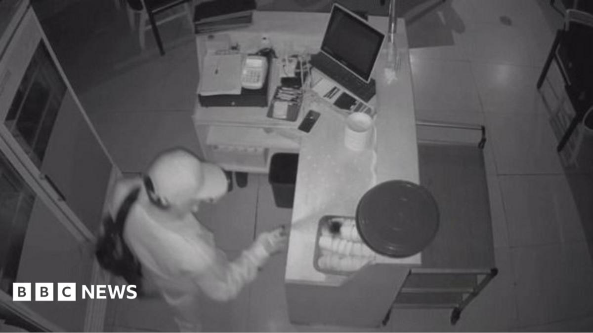 Restaurant named after Xi Jinping attacked by Chinese nationals