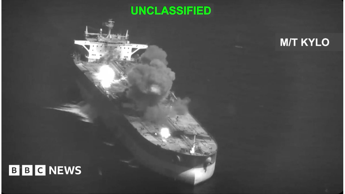 US hits three Iranian oil tankers after saying its warships were targeted