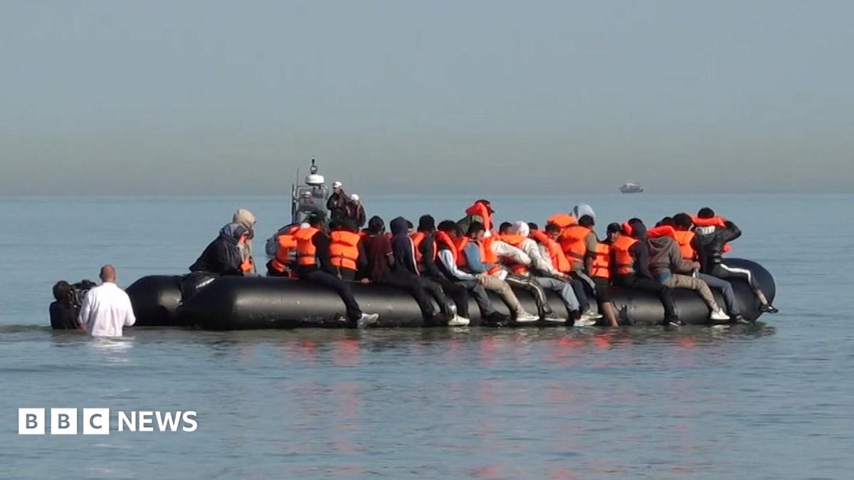 Channel smuggling gangs resort to ‘mega-dinghies’ as crackdown limits small boat supply