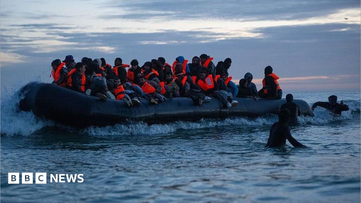UK-France ‘one in, one out’ migrant scheme scrapped