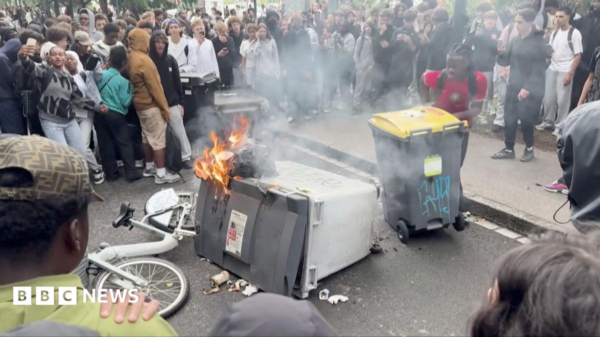 France school students blockade hundreds of schools in protests