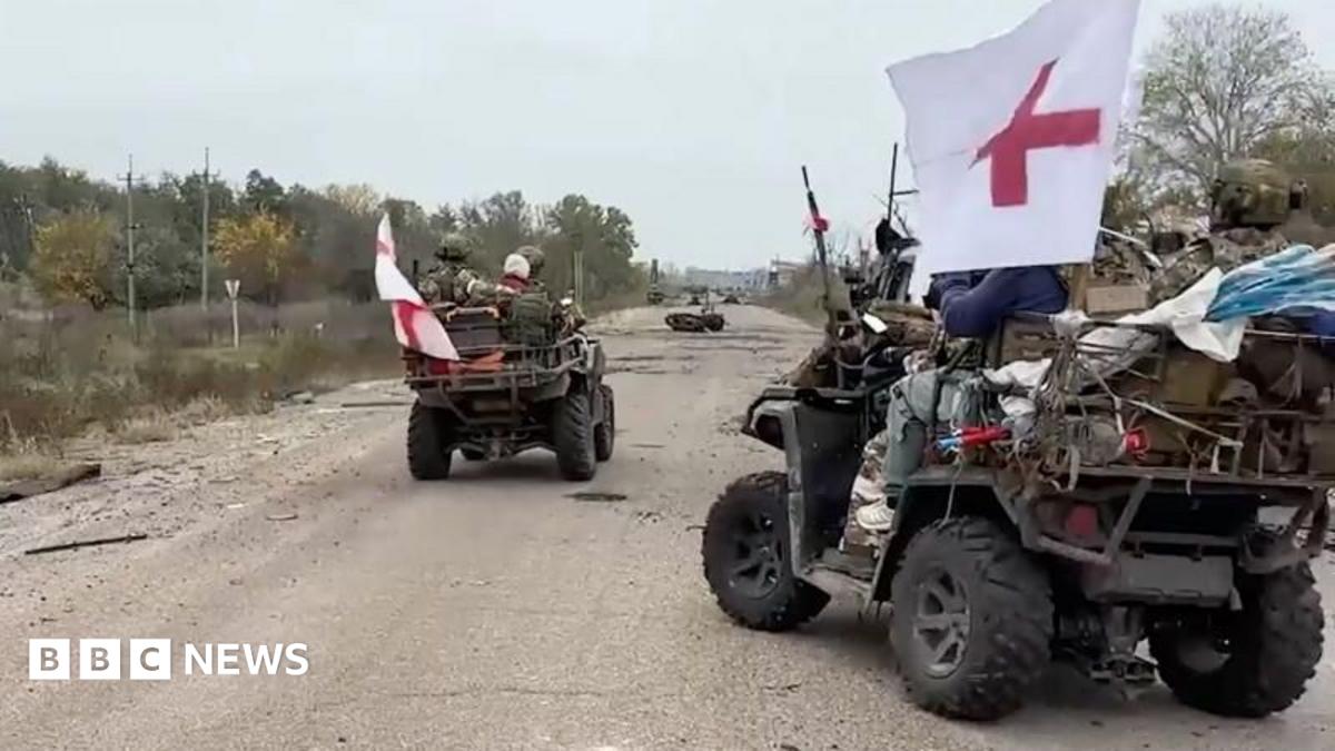 Oleshky residents leave Russian-occupied city as evacuation corridor opens