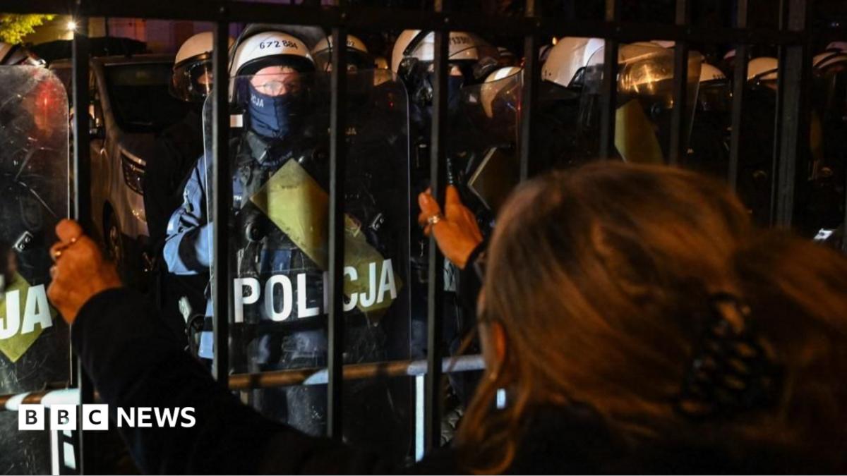Police deployed during stand-off over control of Poland’s top court