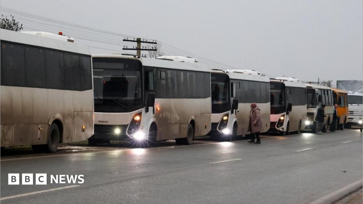 Evacuated Ukrainians from Russian-occupied Oleshky arrive in Belarus