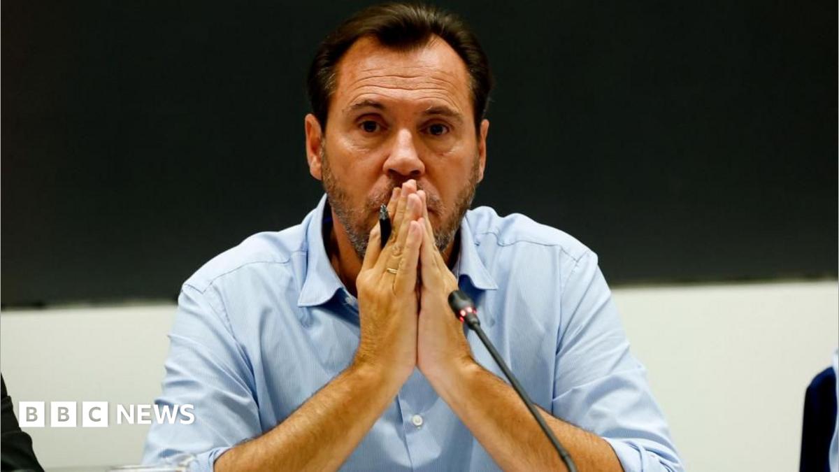 Spain train crash: Transport minister says he won’t resign over disaster