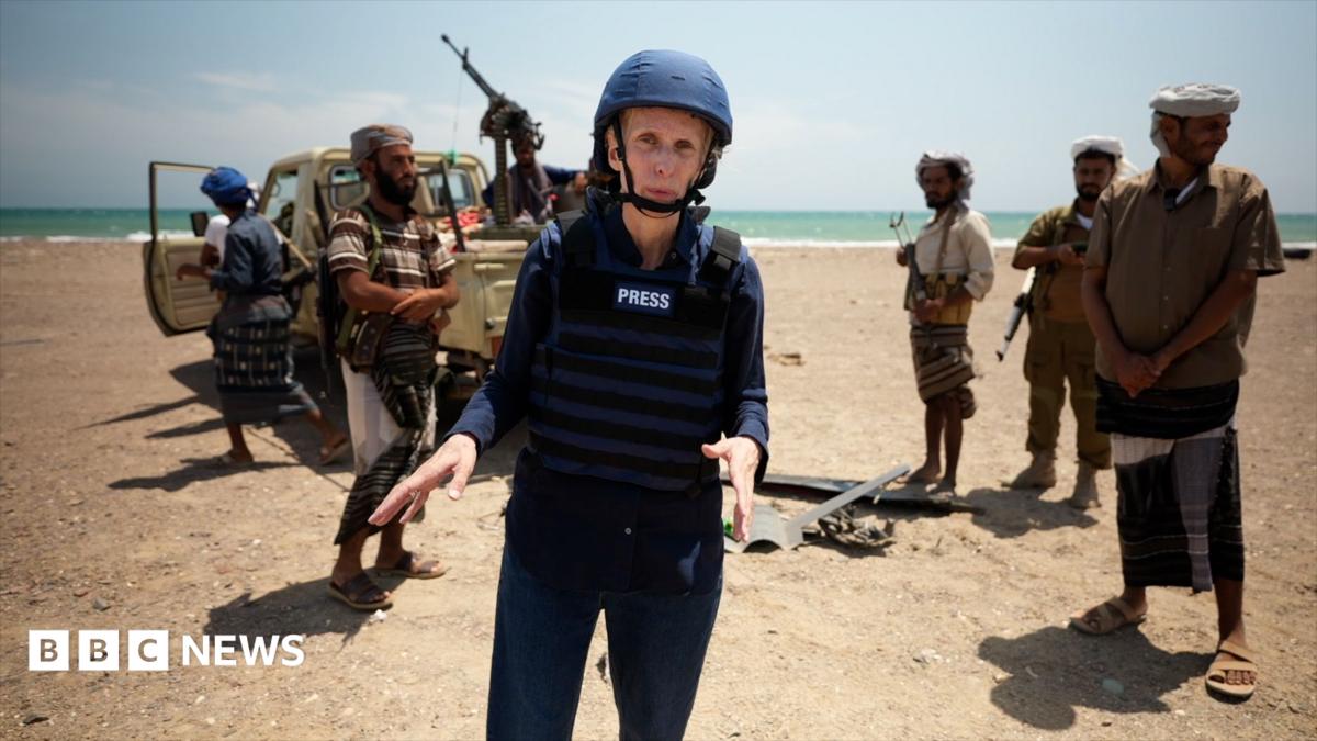 BBC’s Orla Guerin travels with Yemen’s southern national security forces through desert battlefield