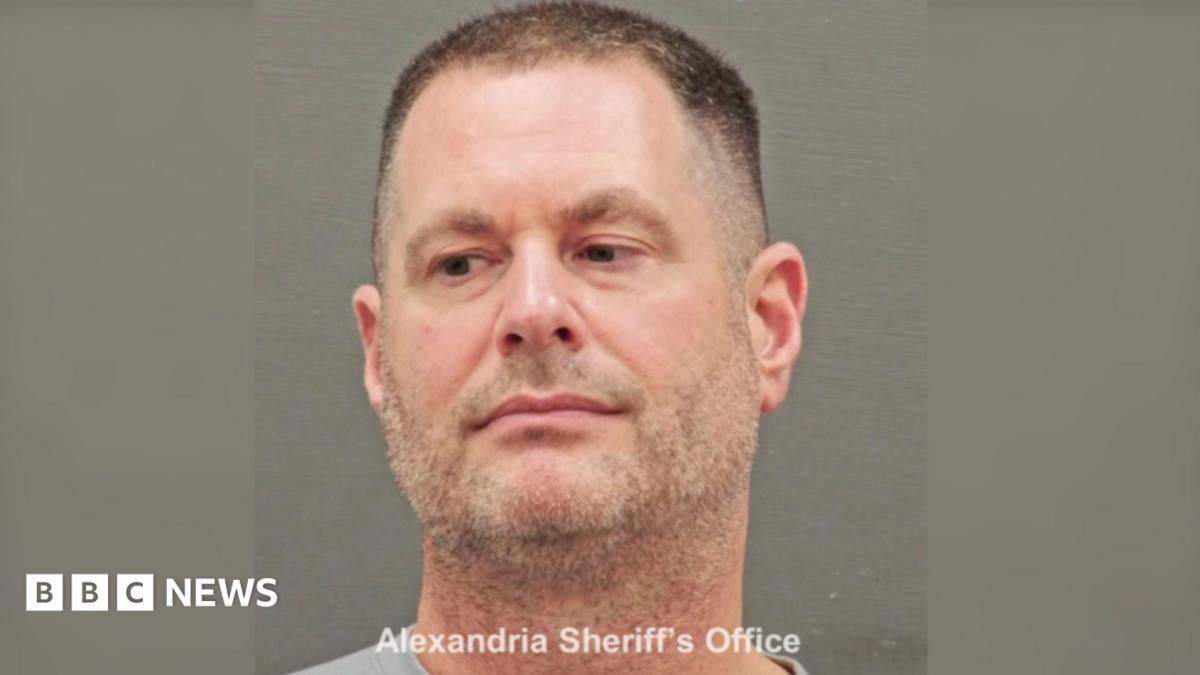 Ex-US spy found with $40m in gold bars pleads guilty to wire fraud